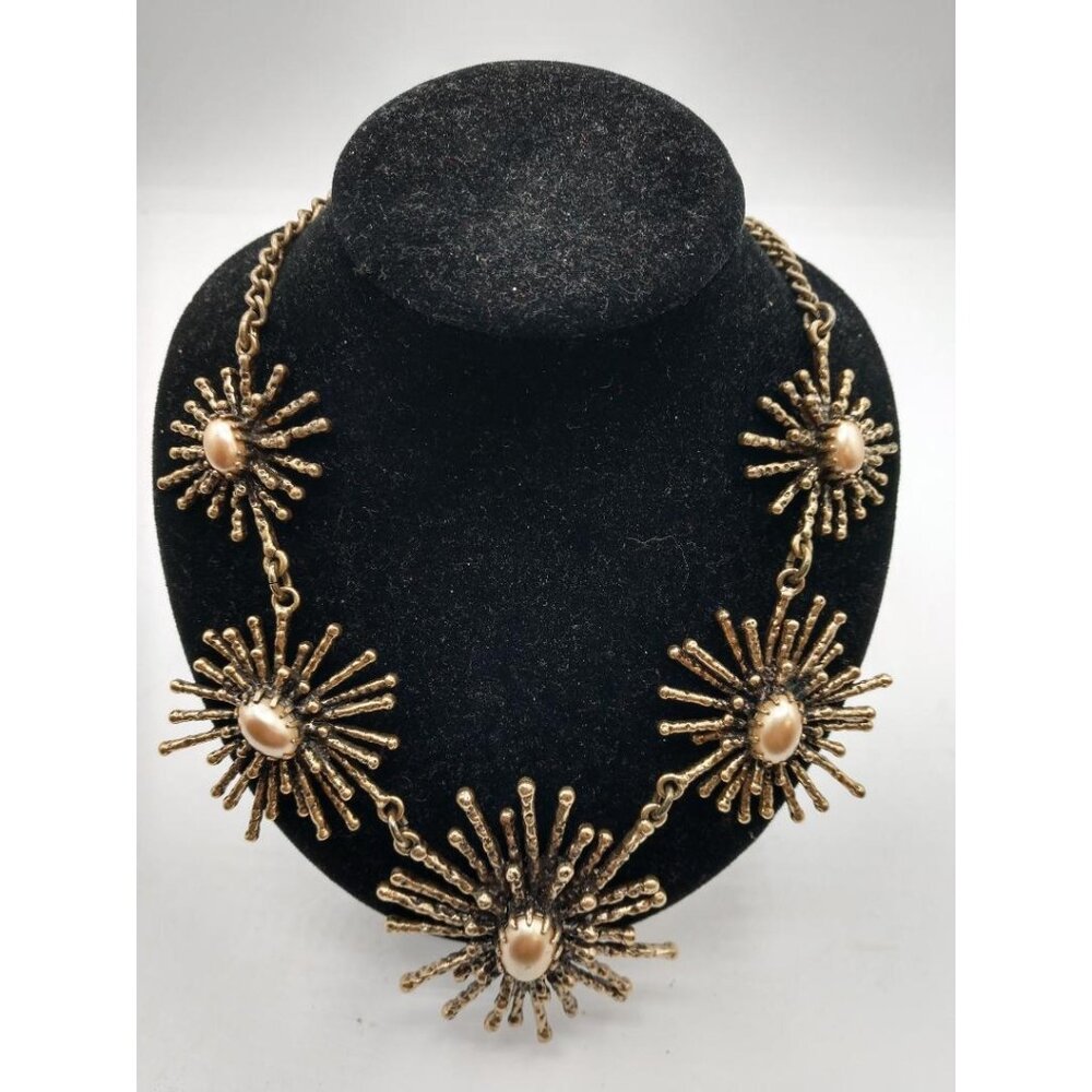 Vintage Gold-Tone Ann Taylor Starburst Medallion Necklace With Faux Pearl Accent